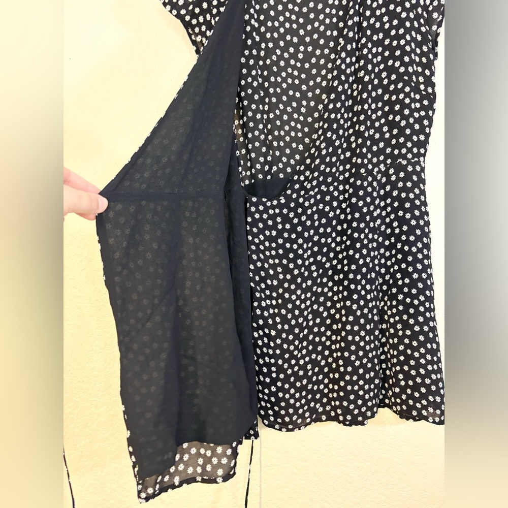 Reformation Adele Mini Wrap Dress Tiny Daisy Prin… - image 7